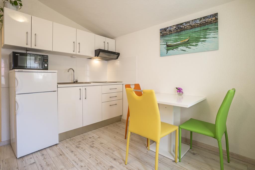 Apartments Sara Хвар Экстерьер фото