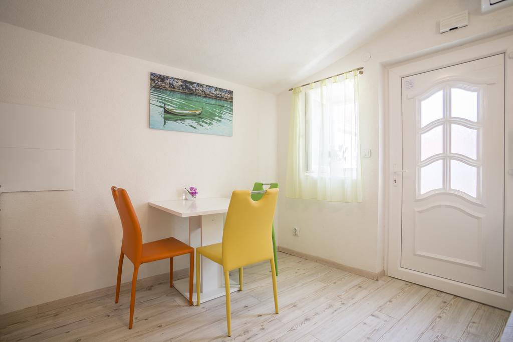 Apartments Sara Хвар Экстерьер фото