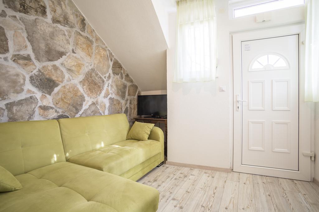 Apartments Sara Хвар Экстерьер фото